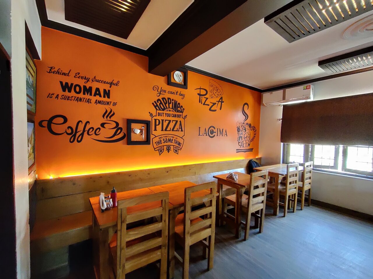 Popular Indian Restaurants in Srinagar