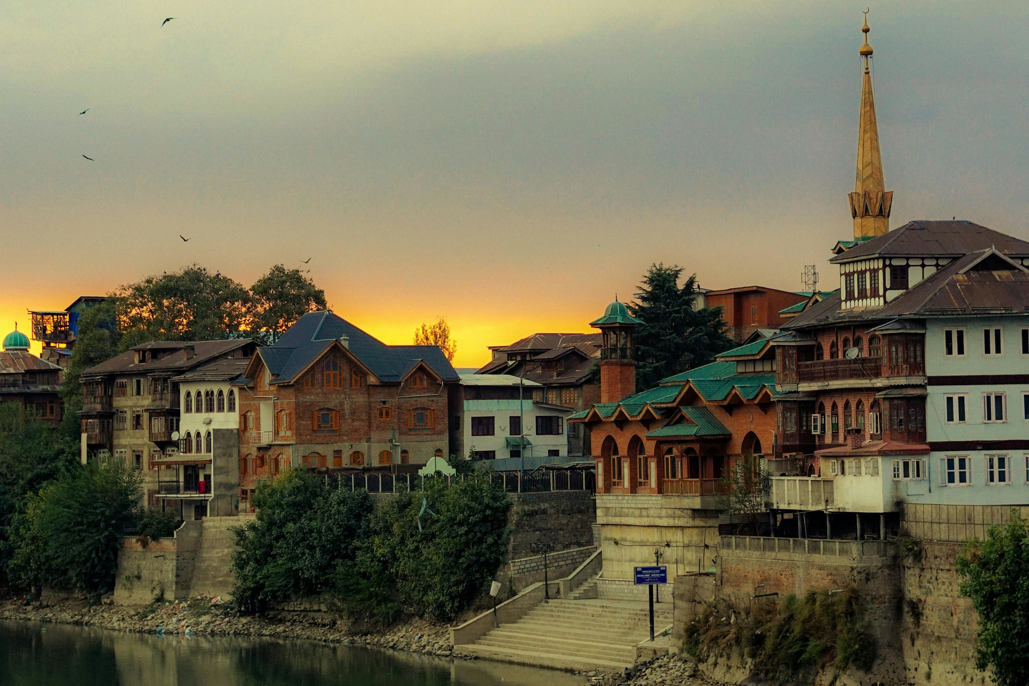 Must-have Experiences in Srinagar