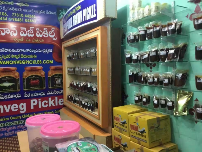 Local Markets & Street Food Spots in Thekkady