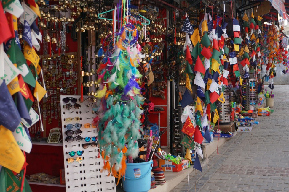 Local Markets & Street Food Spots in Dharamshala