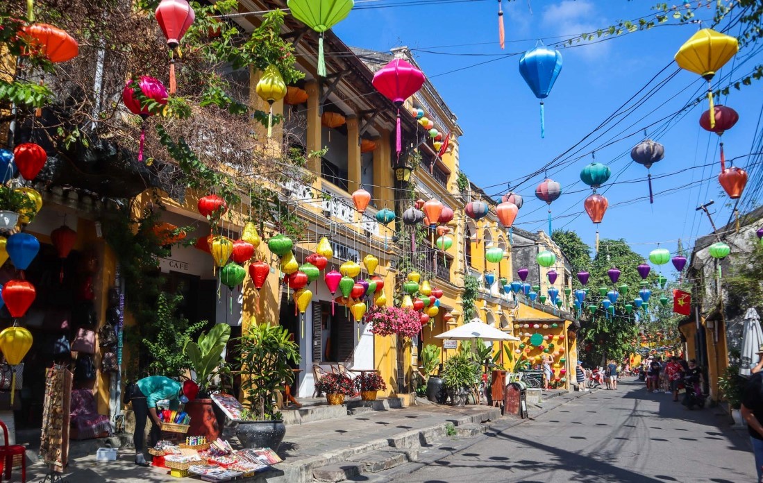 Local Markets & Street Food Spots in Hoi An
